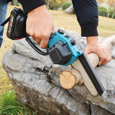 6 Inch Portable Battery Powered Chainsaw With Oil Pump Lightweight Cordless Electric Chainsaw For Wood
